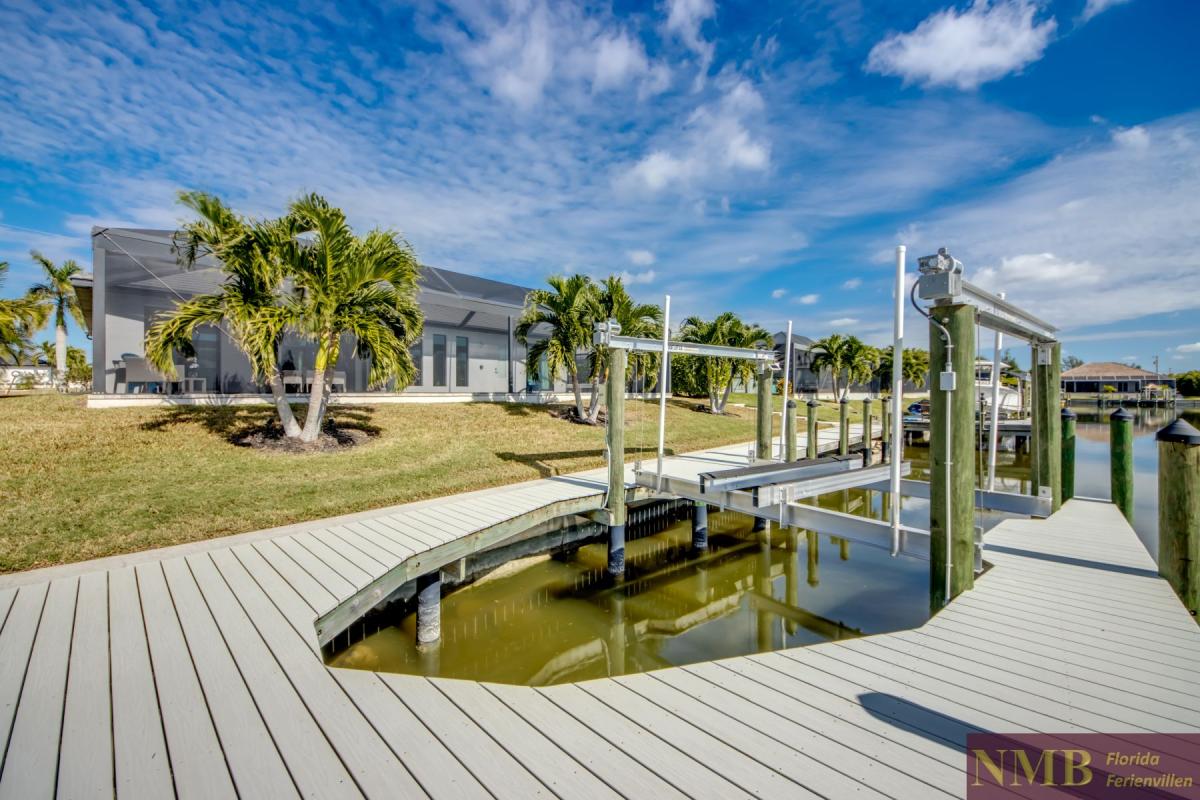Ferienhaus-Cape-Coral-Sanisbar Breeze_83-Dock-Boat-Lift
